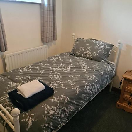 Brown Cow Apartment Далтън ин Фърнес Екстериор снимка